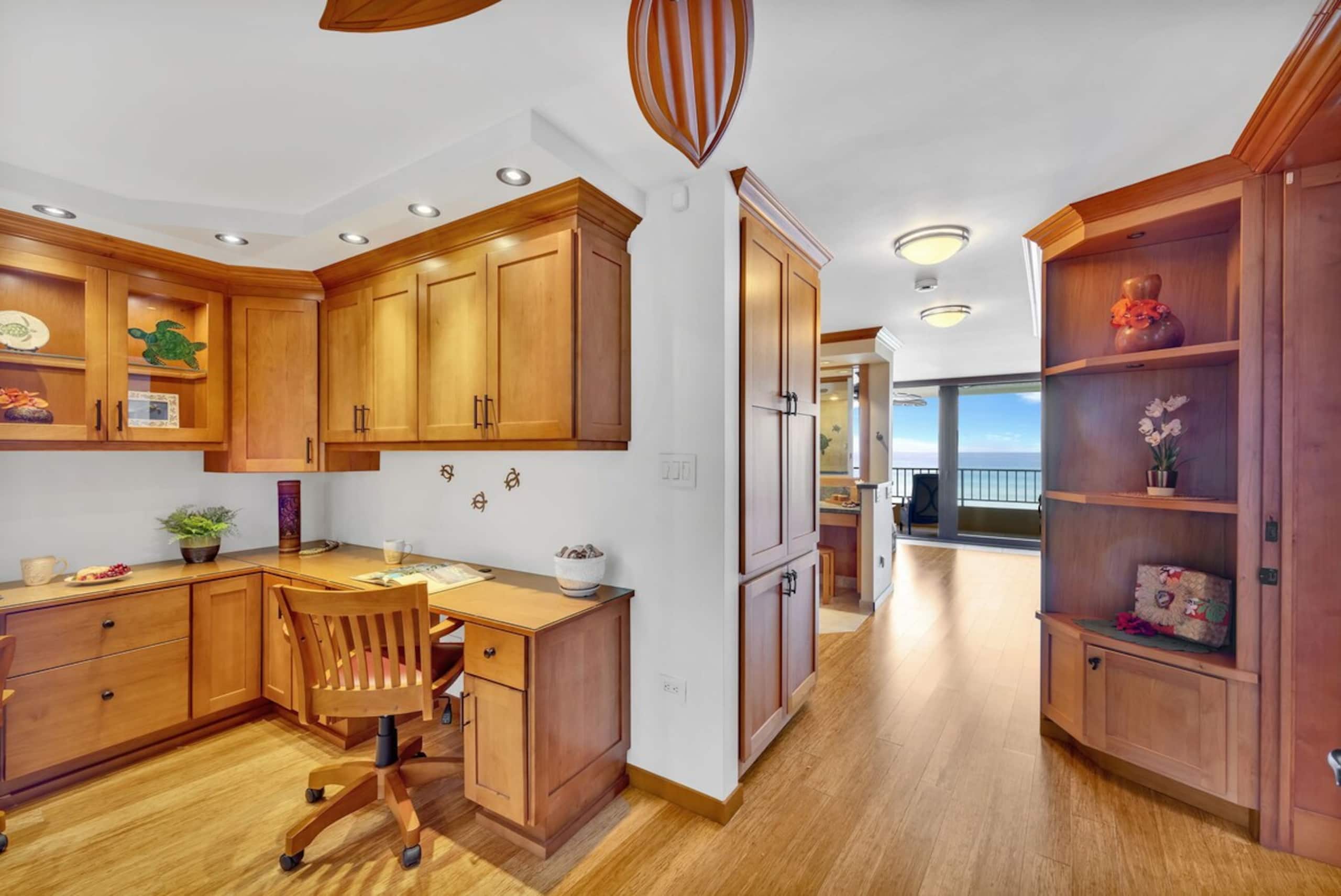 Condo in Lahaina · ★4.89 · 2 bedrooms · 3 beds · 2 baths - Image 37