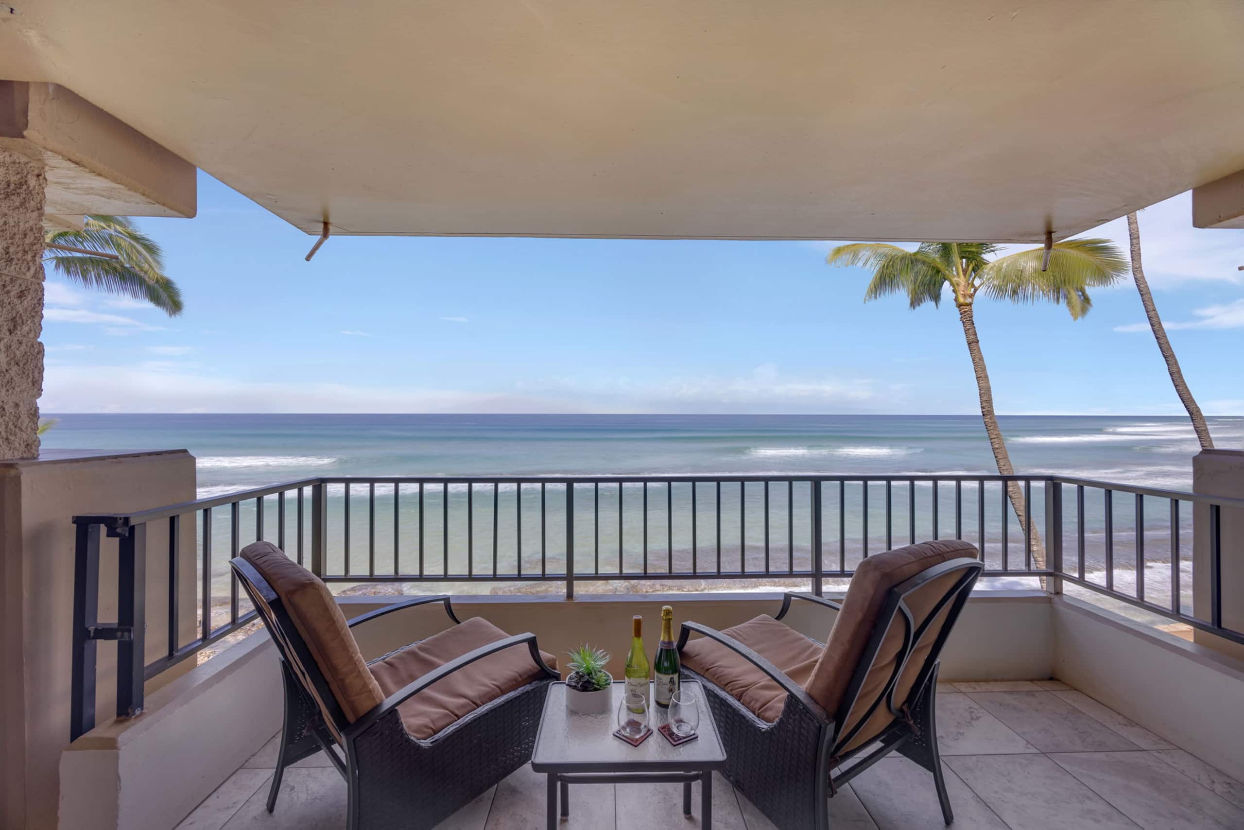 Condo in Lahaina · ★4.89 · 2 bedrooms · 3 beds · 2 baths - Image 42