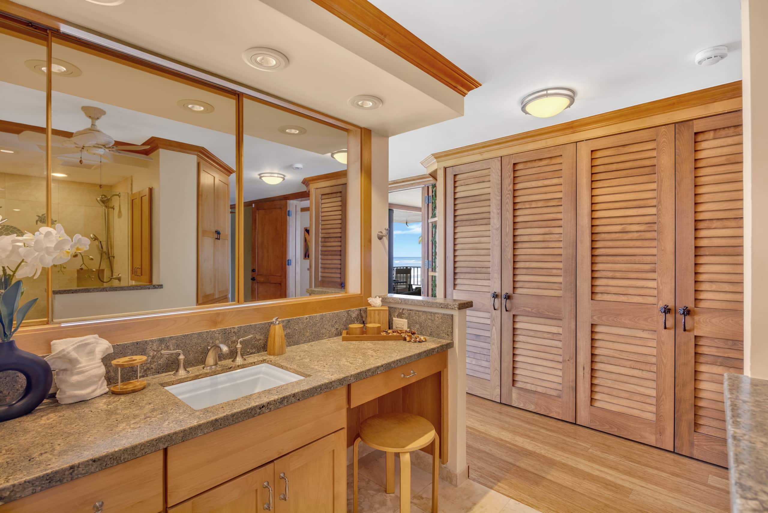 Condo in Lahaina · ★4.89 · 2 bedrooms · 3 beds · 2 baths - Image 34