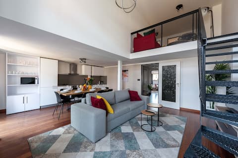 5BR Apart with Balcony | 170m2 | 16 guests | Metro