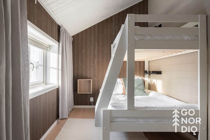 Poschodová posteľ na 2. poschodí