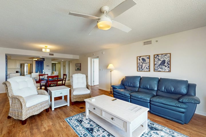3br Condo With Private Balcony, W/d & Pool - North Myrtle Beach, SC
