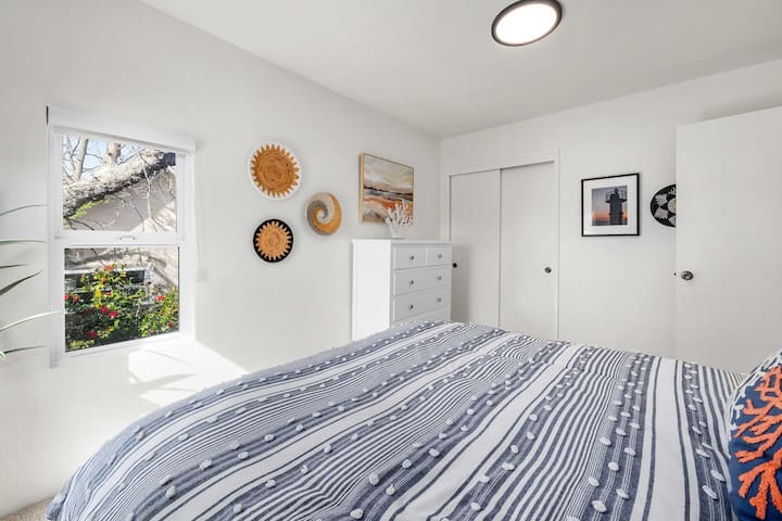 Dormitorio para huéspedes - Arriba - cama tamaño queen