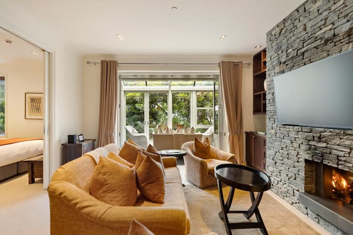 Craigroy 2- Lakeshore Apartment With Conservatory - Queenstown
