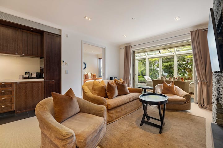 Craigroy 3- Lakeshore Apartment With Conservatory - Queenstown