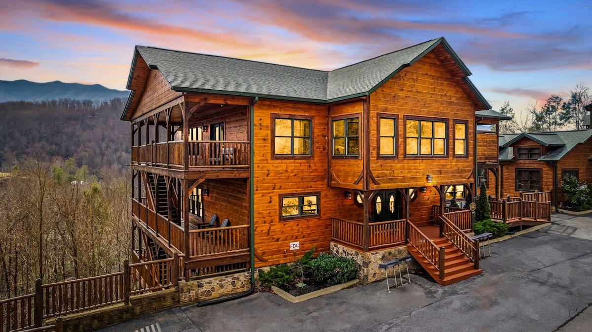 Sleeps 32: Perfectly Designed For Groups/Reunions!