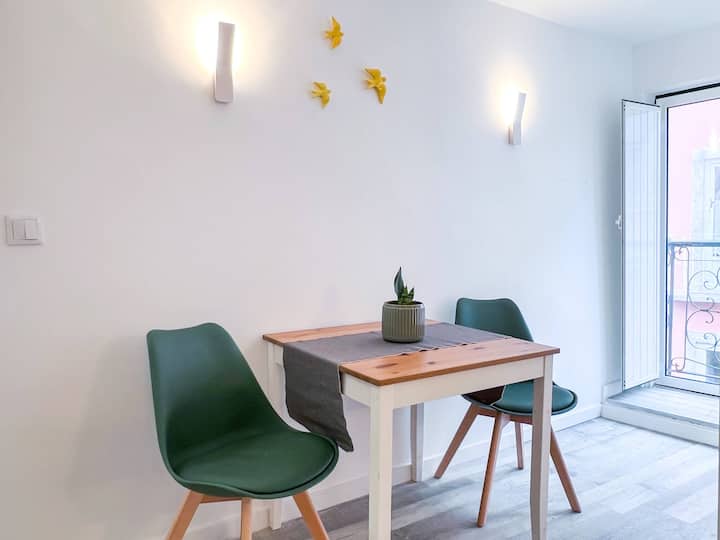 Light And Cozy  Top Floor  Baixa-chiado - Lissabon