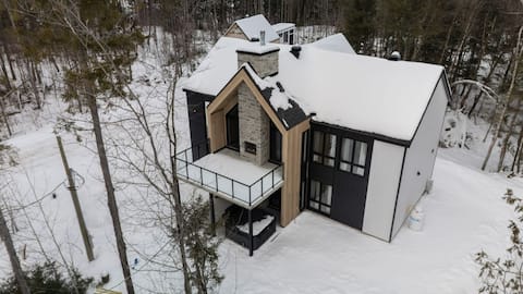 L’Évasion Mauricie | Private Spa • Sleeps 16
