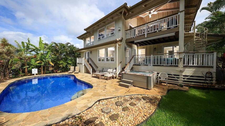 Island home w/ saltwater pool & sunset lanai