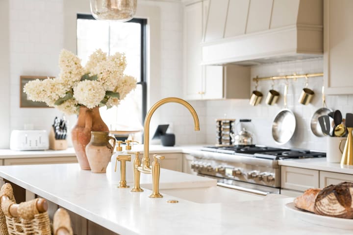 The Royce on Pelham – Luxury Family Estate