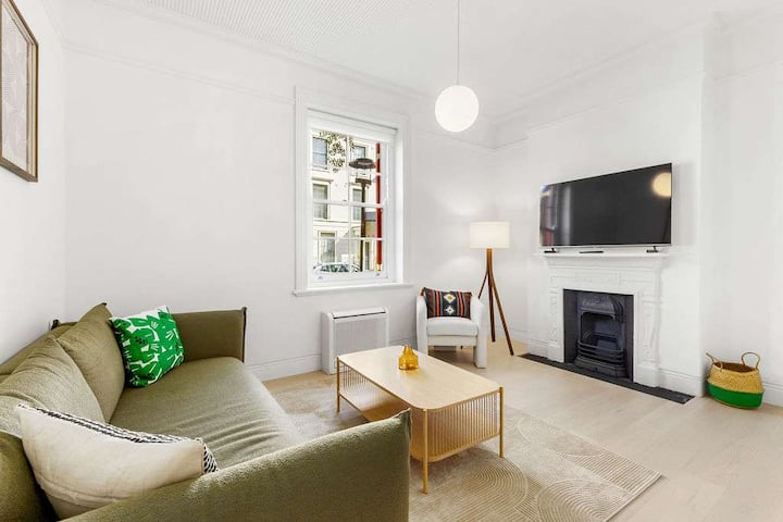 Ground-floor Retreat In Dawes Point - 威路比