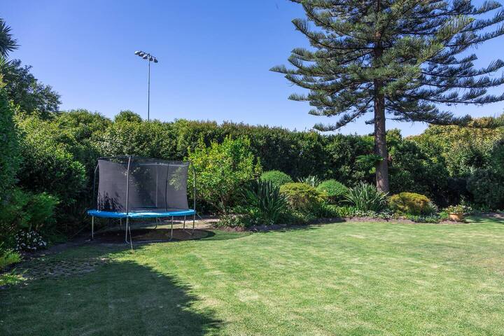 Constantia Family Home (with inverter) gallery image 2