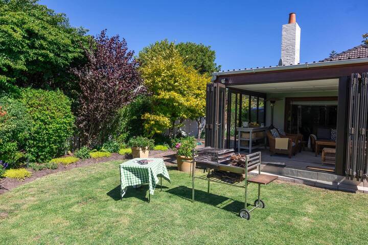 Constantia Family Home (with inverter) gallery image 3