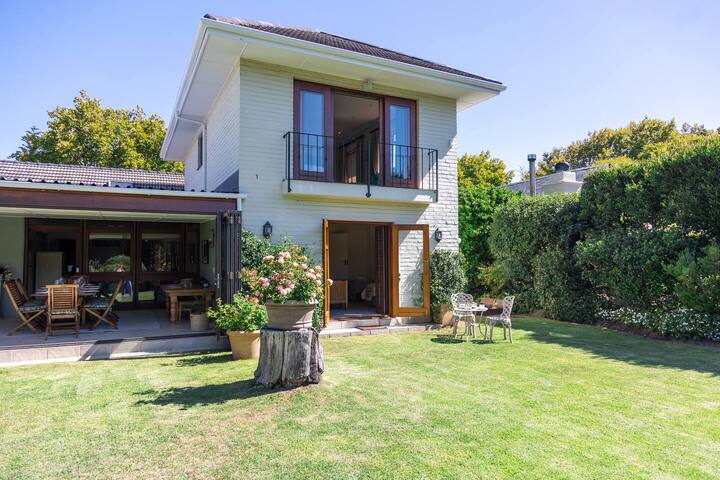 Constantia Family Home (with inverter) gallery image 5