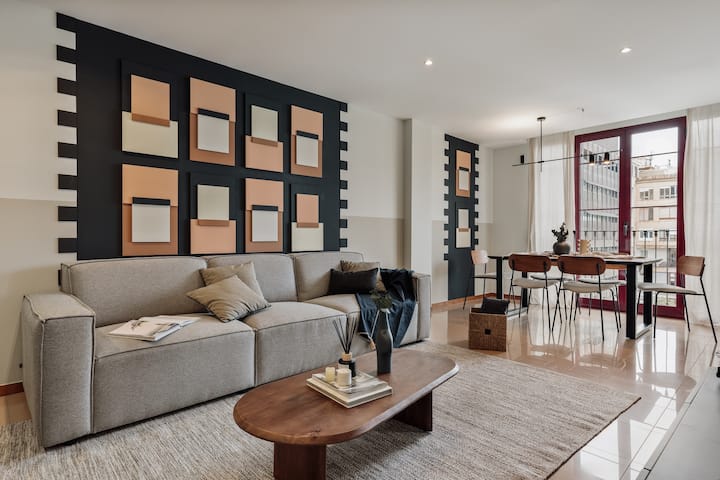 Kabatas - 3 Bedrooms And Patio In Eixample Dreta - Barcelona