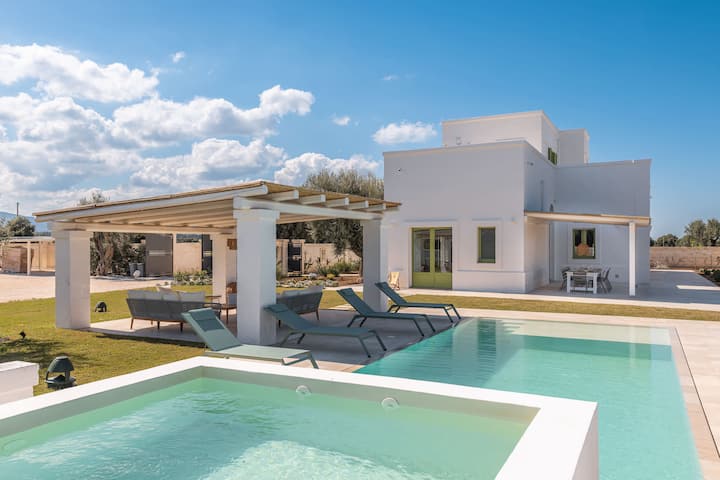 Exquisite 4br Villa With Private Sauna - Monopoli