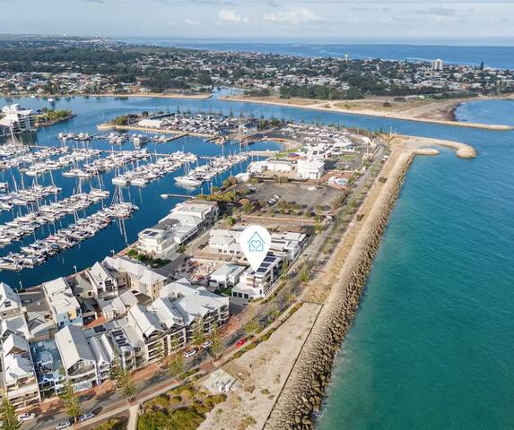 Oceanfront Retreat with Stunning Marina Views gallery image 5