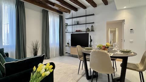 Rialto Prestige Canal View