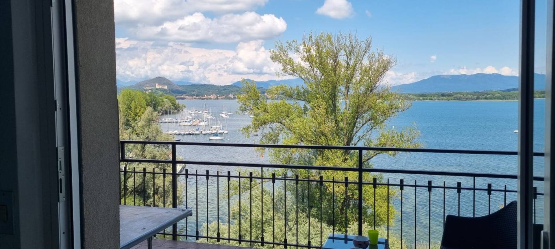 Panoramic apartment on Lake Maggiore