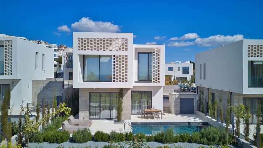 BlueSkyHouses managed Airbnb listing 3
