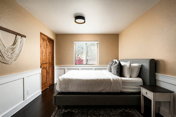 Spavaća soba br. 4 - bračni krevet (1,6x