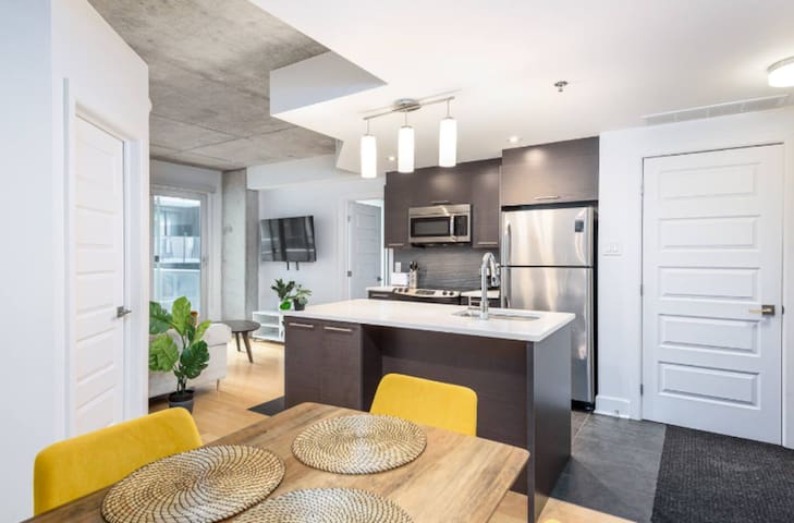 Delightful 2-BDR condo MTL gallery image 4