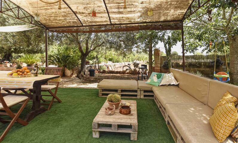 Montserrat gallery image 5