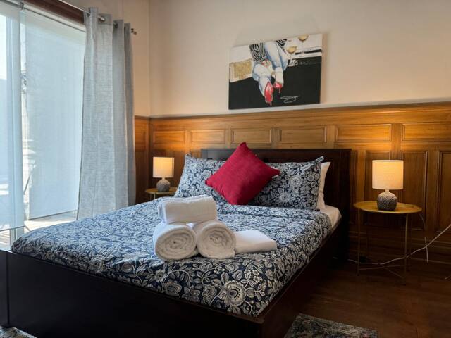 Montreal’s Grande Prestige! Big Groups & Nightlife gallery image 3