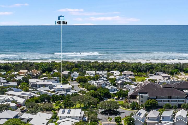 Cosy Coastal Charm – Cute Beach House by uHoliday gallery image 2