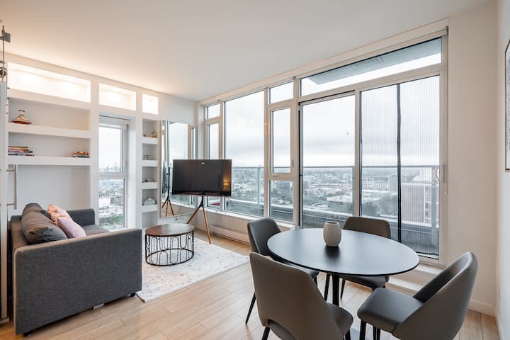 Penthouse With Stunning Views - Vancouver