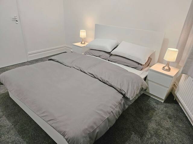 Comfy 3-Bed Home in Redfield – Near City Centre gallery image 3