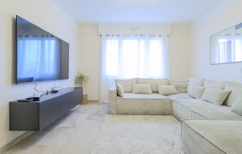 Beautiful house with harbor view.