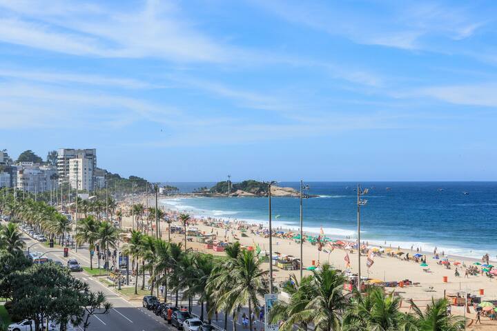 4 Suites Oceanfront in Ipanema – Ipa012 gallery image 2