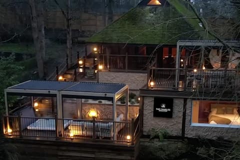 Tree House - Luxury Riverside