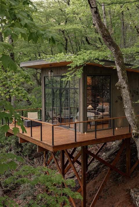 HideInnSeek | Bird Nest Treehouse 2 mi to Main St.