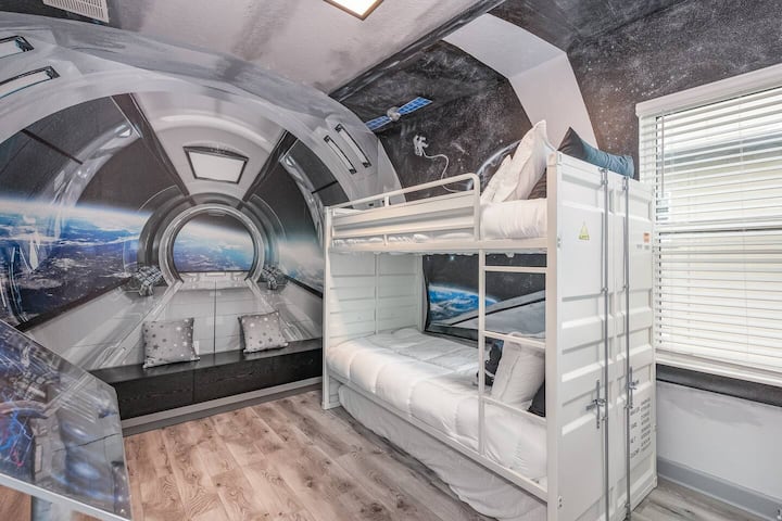 Dhoma e gjumit #4 (kati 2)