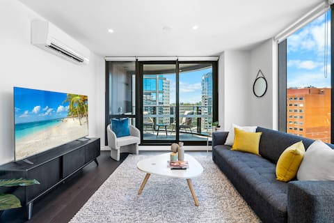 Brand New 2BR Oasis Retreat w/ Parking, Pool & Gym