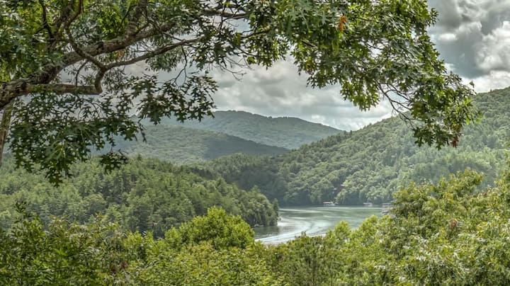 Bearway To Heaven Lake View Fire Pit Game Room - Blue Ridge, GA