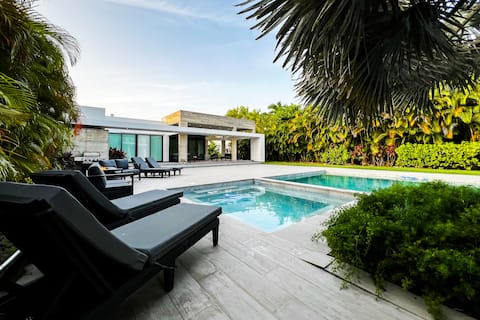 Dorado Beach 5BR, 6BA Luxury Estate