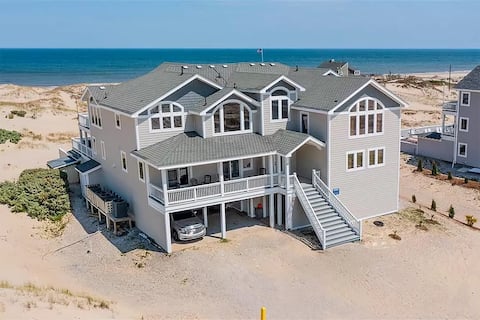 Straight On 'Til Morning-Oceanfront, Pool, Hot Tub