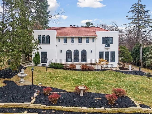 Harriet’s Hideaway