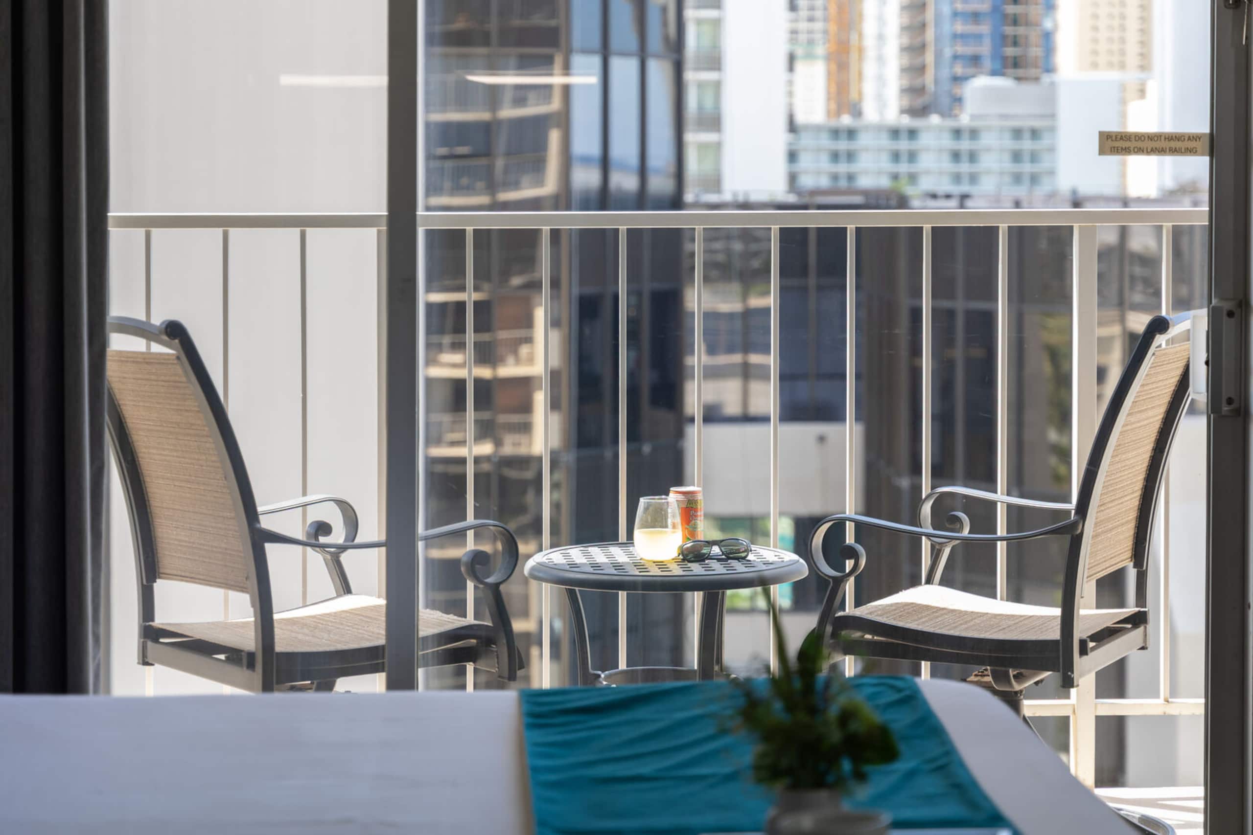Condo in Honolulu · ★4.73 · 1 bedroom · 1 bed · 1 private bath - Image 3