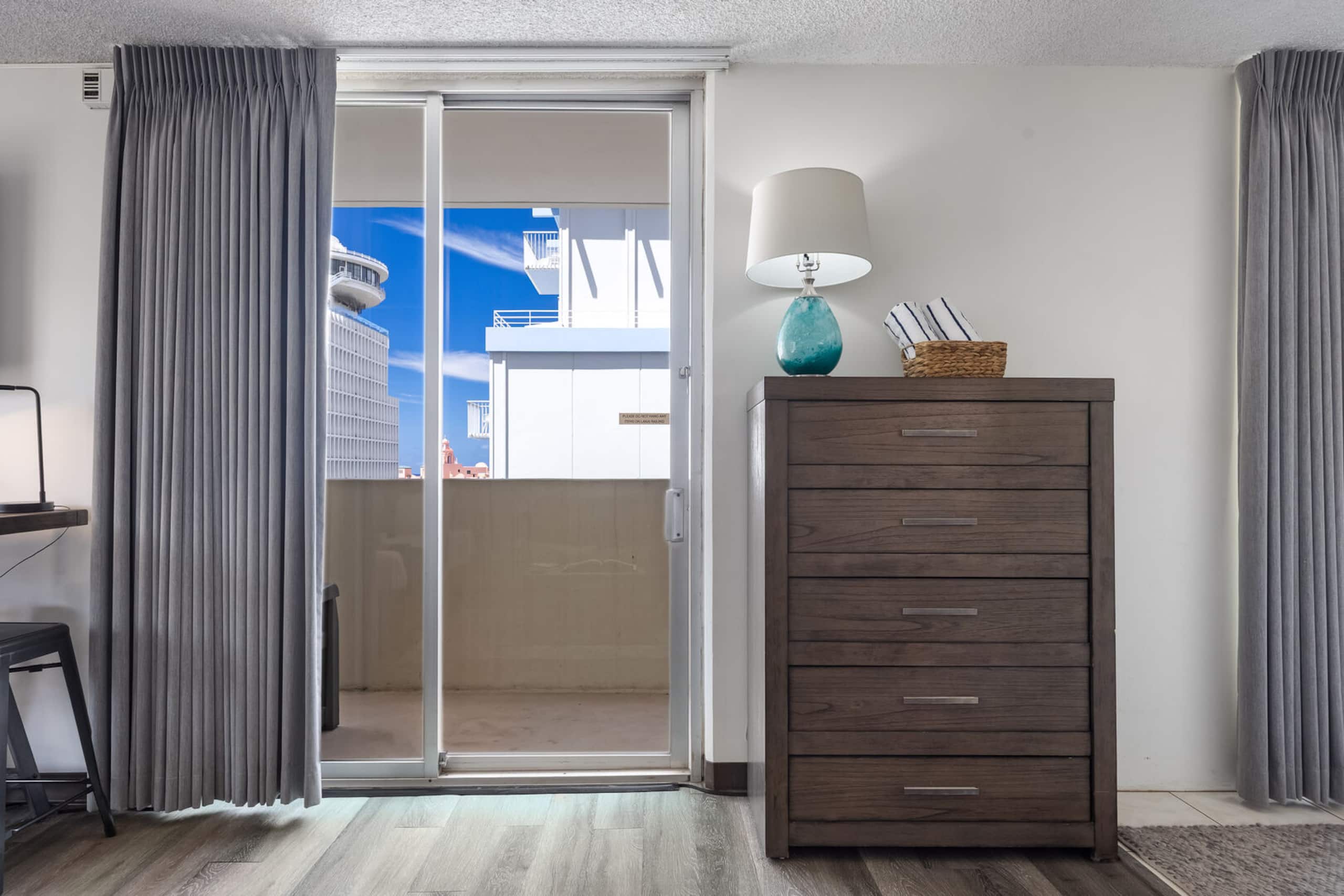 Condo in Honolulu · ★4.73 · 1 bedroom · 1 bed · 1 private bath - Image 11