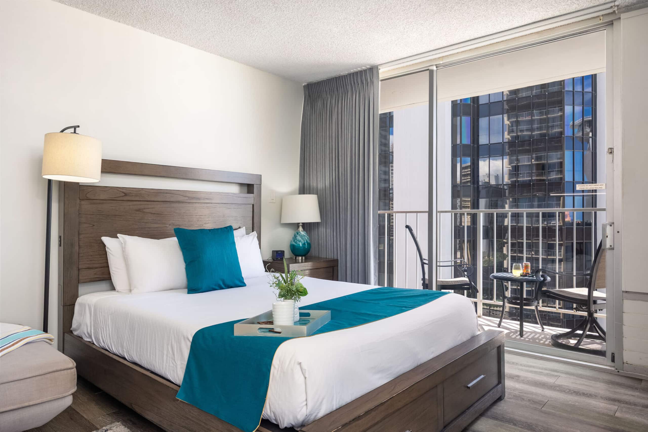 Condo in Honolulu · ★4.73 · 1 bedroom · 1 bed · 1 private bath - Image 4