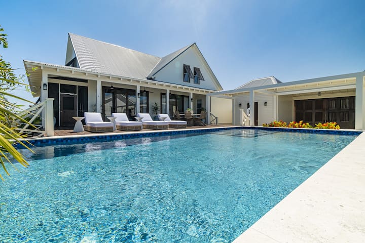 Casa Agua Azul & The Pool Club at Mahogany Bay gallery image 5