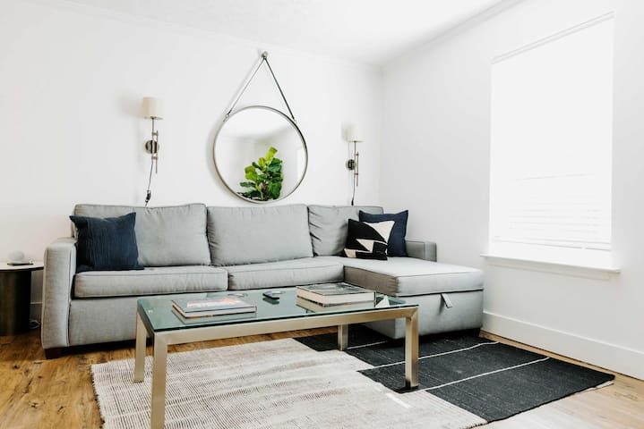 Entire Top Floor of Suites of the Vinyl Sleeps 16