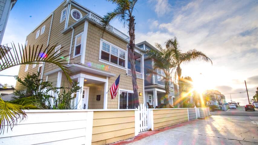 NEW Dream 3 Story House w/ Ocean & Bay Views gallery image 2