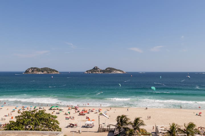 TriplexBarraC1 | Triplex in Barra for 15 people