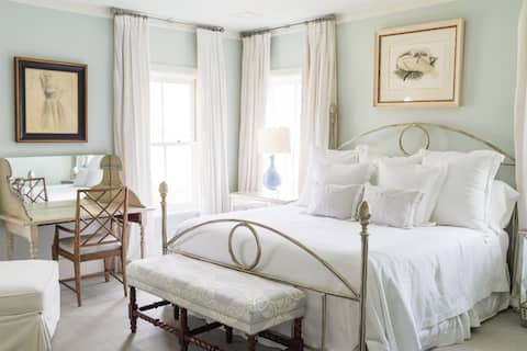 Summer special! East Beach Home w Pool, sleeps 10
