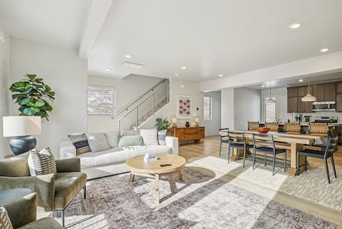 Luxury Townhome @ The Pointe Deer Valley East
